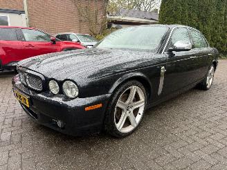 Jaguar XJ 2.7D V6 AUT LEER NL picture 1