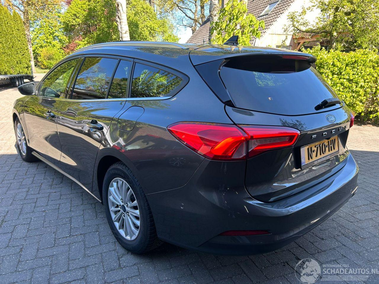 Ford Focus 1.5 TITANIUM AUT PANO X