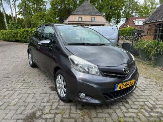 Damaged car Toyota Yaris 1.3 AIRCO NAVI CAMERA 5DRS 2012/11