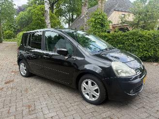 Damaged car Renault Grand-modus 1.2 KM NAP AIRCO CRUISE PDC 2009/9