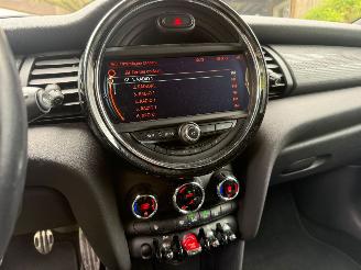 Mini Cooper 1.5 JWC PAKKET NL NAVI AIRCO LUXE UITVOERING picture 26
