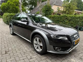 Schadeauto Audi A4 allroad 2.0 tfsi Quattro PANO NL AUTO NAP 2011/5