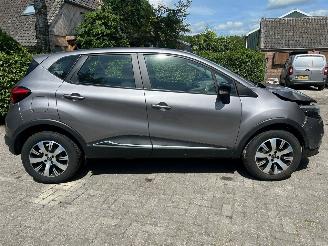 Renault Captur 0.9 AIRCO NAVI CRUISE picture 4