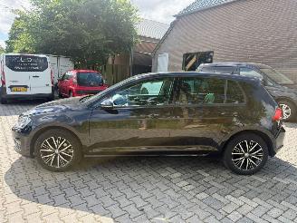 Coche accidentado Volkswagen Golf 1.6 TDI AUT ALLSTAR NAVI NETTE AUTO 2016/11