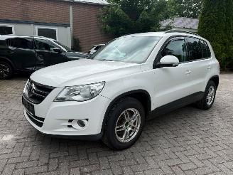 Voiture accidenté Volkswagen Tiguan 2.0 TDI 4 MOTION AUTOMATIC 2010/1