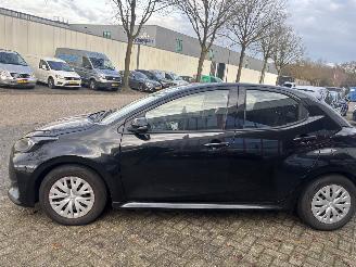 Toyota Yaris 1.0 VVT-I ACTIVE picture 3