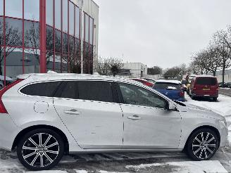 Volvo V-60 2.4 D6 AWD R-DESIGN PLUG IN HYBRIDE picture 7