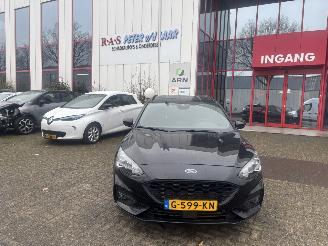 damaged passenger cars Ford Focus WAGON ST LINE BNS 110KW 2019/10