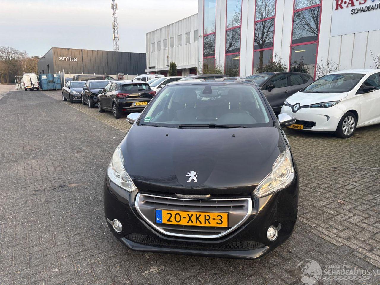 Peugeot 208 1.6 VTI ALLURE