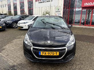 Damaged car Peugeot 208 1.2 PURETECH ACTIVE 2017/10