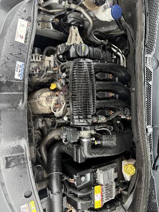 Peugeot 2008 1.2 VTI ACTIVE PACK AUTOMAAT RIJDBARE SCHADE picture 17