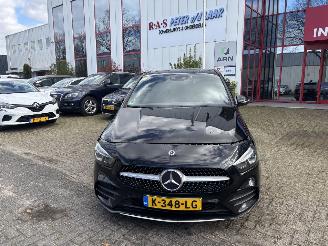 Unfallwagen Mercedes B-klasse B180 D 1.5 85 KW 2021/1