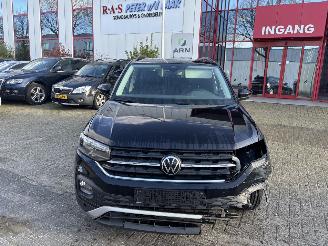 krockskadad bil auto Volkswagen T-Cross 1.0tsi life 2022/2