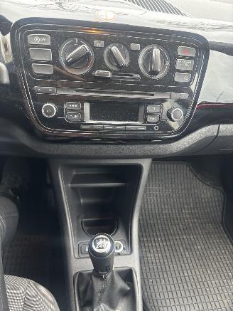 Volkswagen Up! 1.0 move up! BlueMotion picture 13