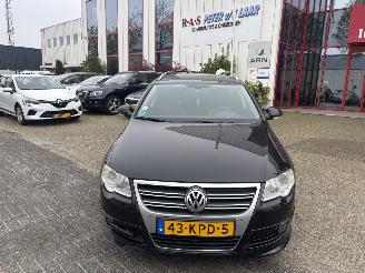 uszkodzony samochody osobowe Volkswagen Passat 2.0 125 KW 2010/1
