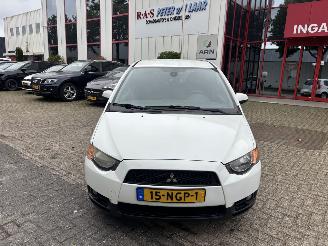 uszkodzony samochody osobowe Mitsubishi Colt 1.3 EDITION TWO 2010/9