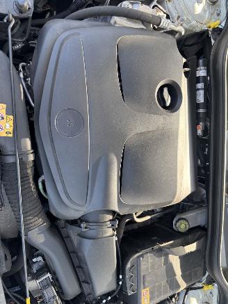 Mercedes A-klasse A180 1.6 90 KW super nette auto picture 15