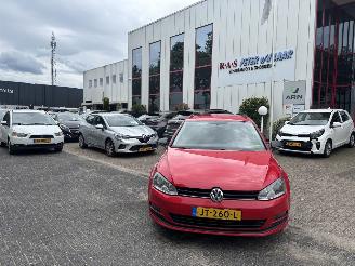 Vaurioauto  passenger cars Volkswagen Golf 1.2 TSI NIEUWE KOPPELING 2016/7