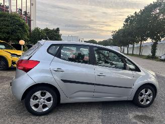 Kia Venga 1.4 CVVT X-ECUTIVE picture 8