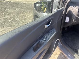 Renault Captur 0.9 TCe Limited picture 10
