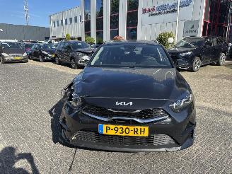 Damaged car Kia Ceed 1.0 T-GDI DYNAMICLIN 2022/5