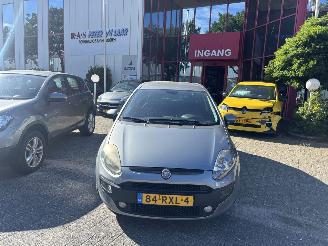 Voiture accidenté Fiat Punto 1.3d Multijet 2011/8