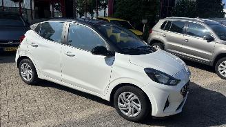 Hyundai I-10 1.0i blue comfort smart 5p 49kW picture 8