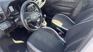 Hyundai I-10 1.0i blue comfort smart 5p 49kW picture 10