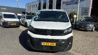 Schadeauto Opel Vivaro 145 S&S L2 AUTOMAAT 2024/12