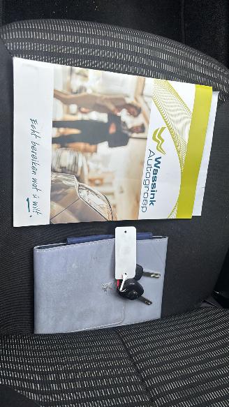 Peugeot 107 1.0 ACTIVE picture 16