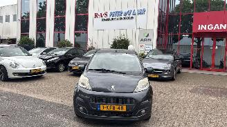 Coche accidentado Peugeot 107 1.0 ACTIVE 2013/1