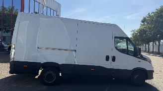 Iveco Daily 3.0 TD 35S21V 3520L H2 AUTOMAAT picture 8
