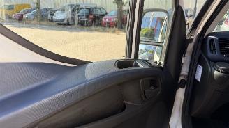 Iveco Daily 3.0 TD 35S21V 3520L H2 AUTOMAAT picture 17
