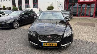 Voiture accidenté Jaguar XF 2.0D PORTFOLIO 2015/12