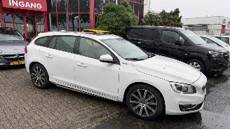 Volvo V-60 TWIN ENGINE 2.4 D5 R-DESIGN picture 8