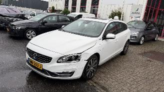 Volvo V-60 TWIN ENGINE 2.4 D5 R-DESIGN picture 2