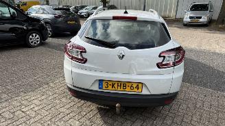 Renault Mégane 1.5 DCI AUTOMAAT SCHADE AAN DORPEL picture 6