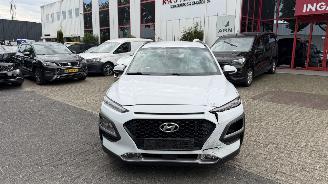 Schadeauto Hyundai Kona 1.0 T-GDI FASHION 2019/6