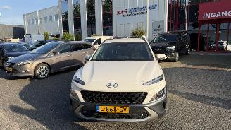 Voiture accidenté Hyundai Kona 1.6 GDI HEV FASHION BIJGELUID IN MOTOR 2021/5