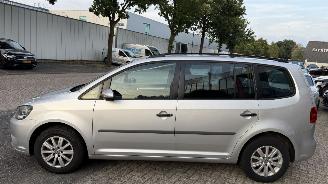 Volkswagen Touran 1.2 TSI MOTOR LOOPT OP 3 CILINDERS picture 3
