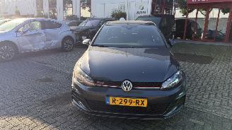 uszkodzony samochody osobowe Volkswagen Golf 2.0 TSI GTI Performance 2019/11
