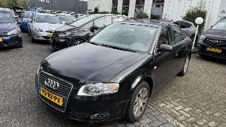 Audi A4 2.0 PRO LINE GEEN SCHADE picture 2