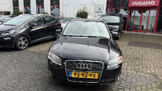Vaurioauto  passenger cars Audi A4 2.0 PRO LINE GEEN SCHADE 2005/10