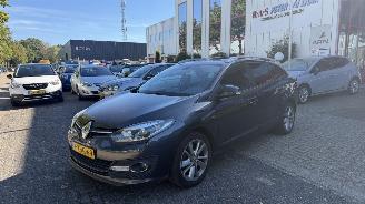 Renault Mégane III Grandtour 1.2 TCE GEEN SCHADE picture 2