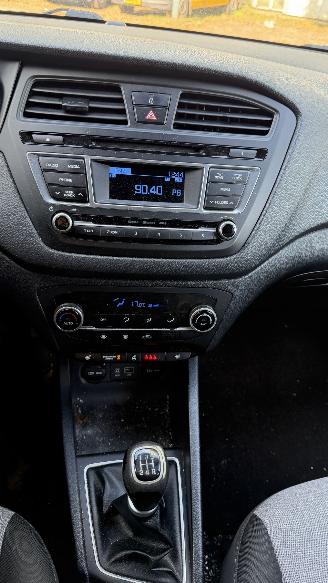 Hyundai I-20 1.2 HP I-MOTION PREMIUM picture 15