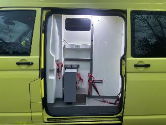 Volkswagen Transporter T6 AMBULANCE GEEN SCHADE picture 12