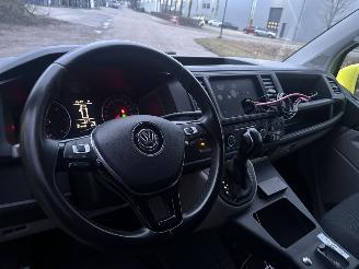 Volkswagen Transporter T6 AMBULANCE GEEN SCHADE picture 14