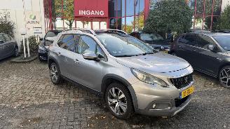 Peugeot 2008 1.2 PURETECH BLUE LE picture 8