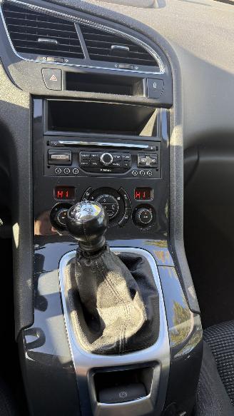 Peugeot 5008  picture 13