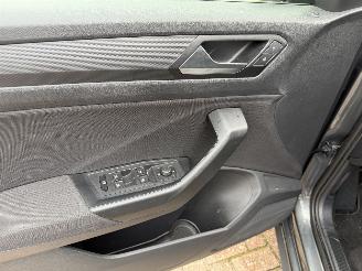 Volkswagen T-Roc 1.0 - 81 Kw picture 28